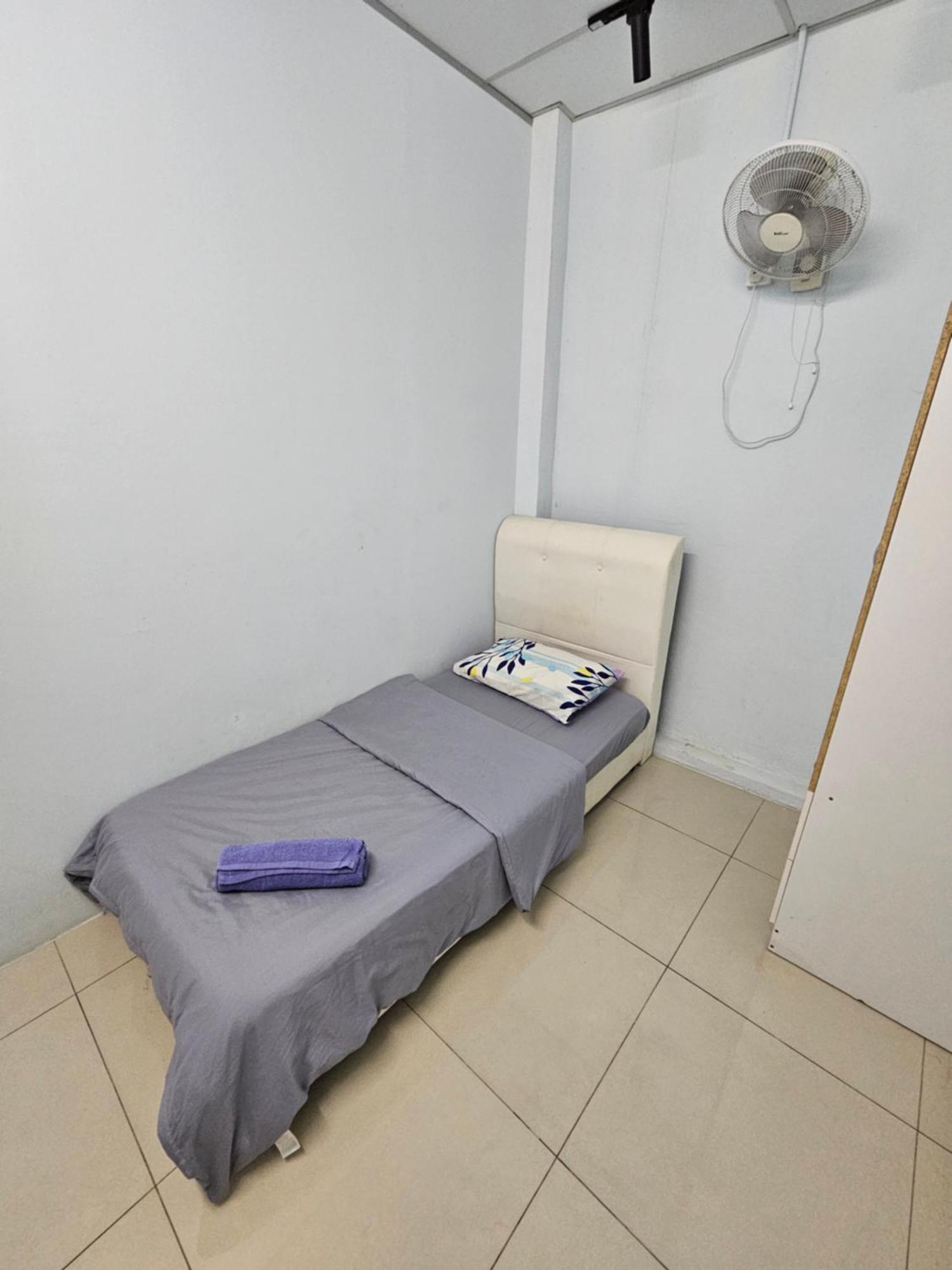 Color Mixed Home Hostel George Town Buitenkant foto