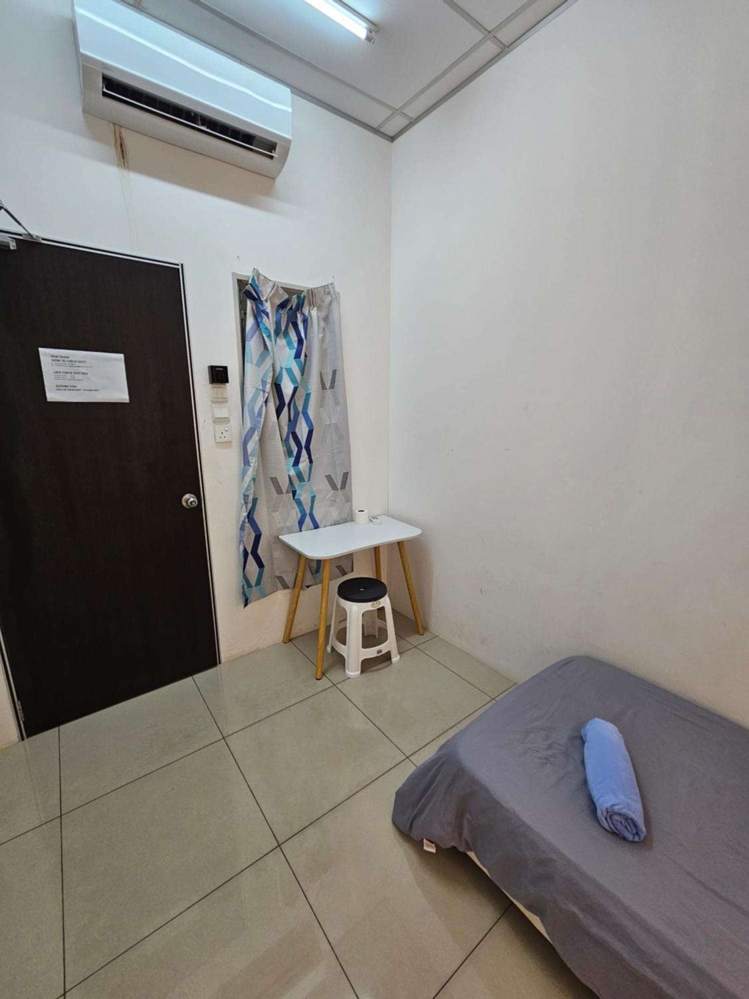 Color Mixed Home Hostel George Town Buitenkant foto