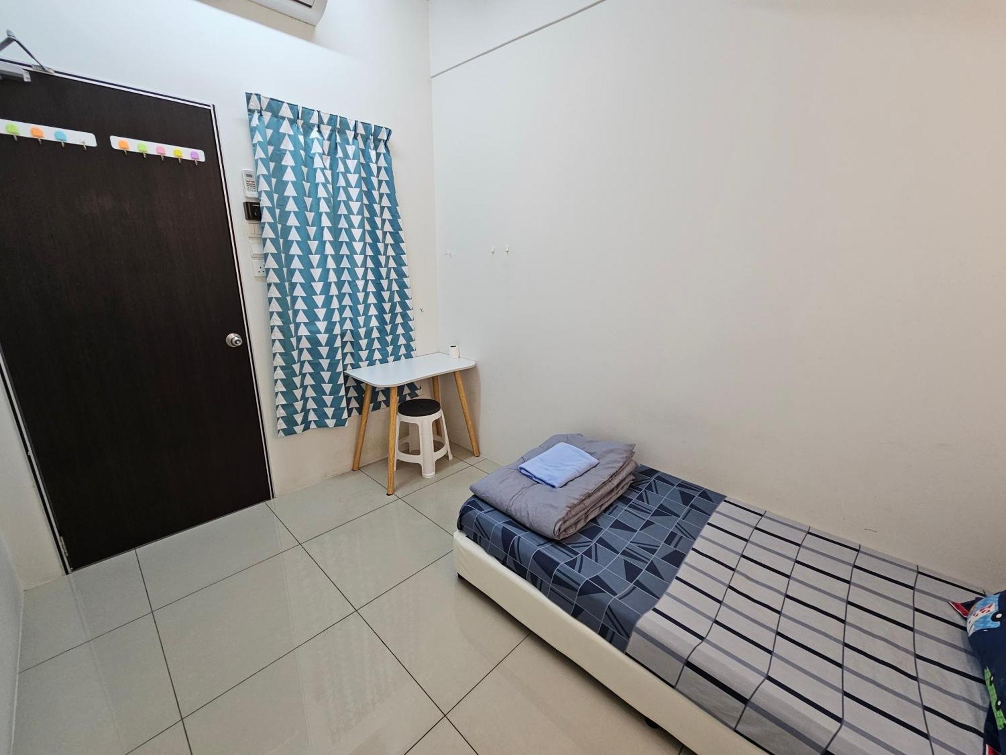 Color Mixed Home Hostel George Town Buitenkant foto